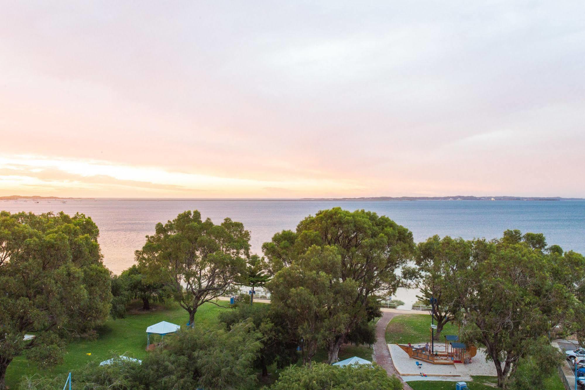 Spinnakers By Rockingham Apartments Luaran gambar