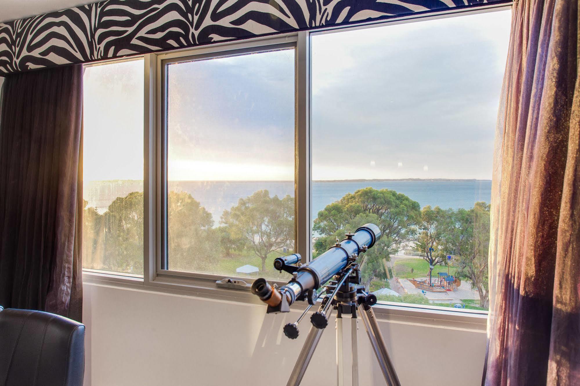 Spinnakers By Rockingham Apartments Luaran gambar