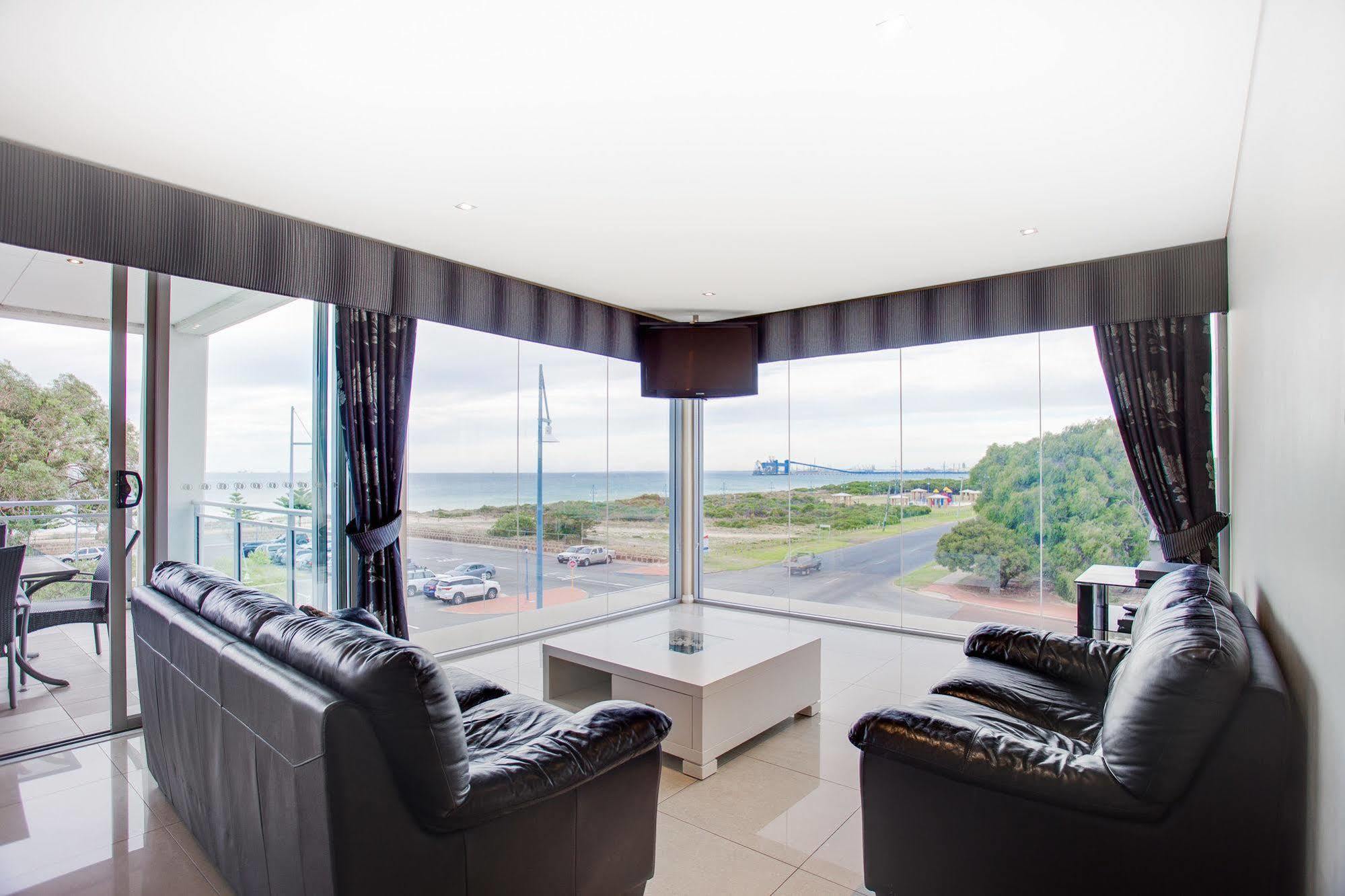Spinnakers By Rockingham Apartments Luaran gambar